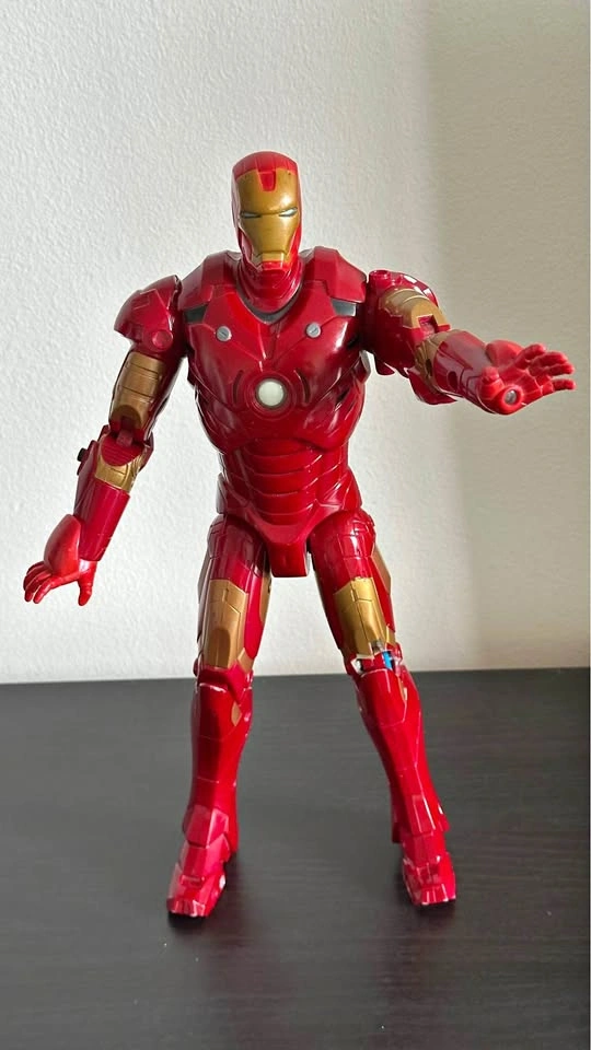Marvel Iron Man Electronic Figure Working Lights & Sounds