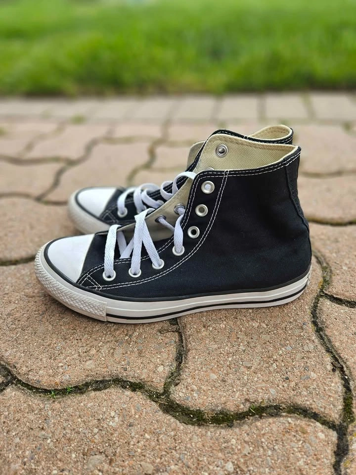 Black Chuck Taylor All Star Hightop Converse Size 7 - photo 5