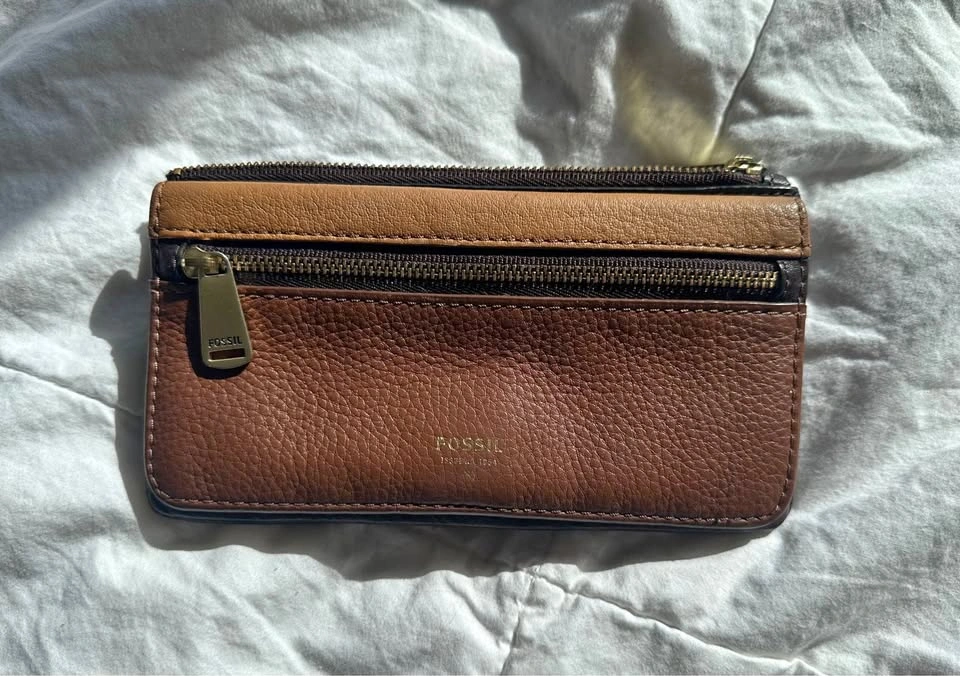 Fossil Genuine Leather Wallet Card Holder - must go today closet