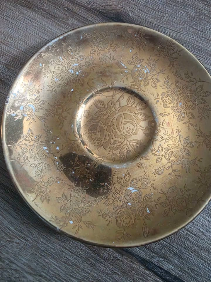 Old Foley James Kent Gold Brocade Tea Cup and Saucer - photo 2