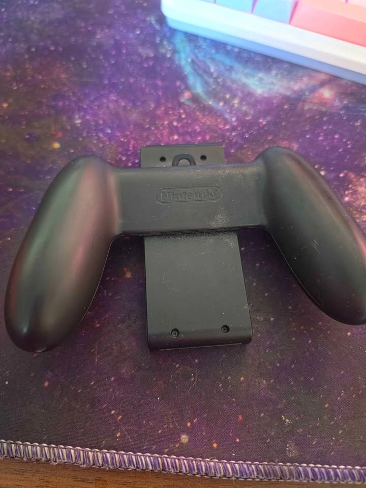 Nintendo Switch Joy-Con Grip - photo 2