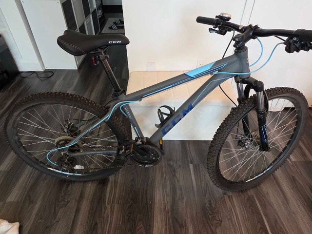 CCM Mountain Bike Explorer 27.5 inch Wheels 21 Speed