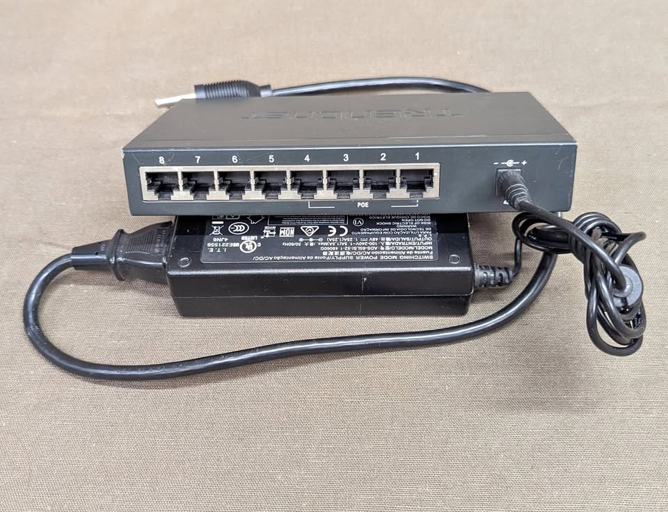 8 port fast ethernet switch with PoE, TrendNET TPE-S44