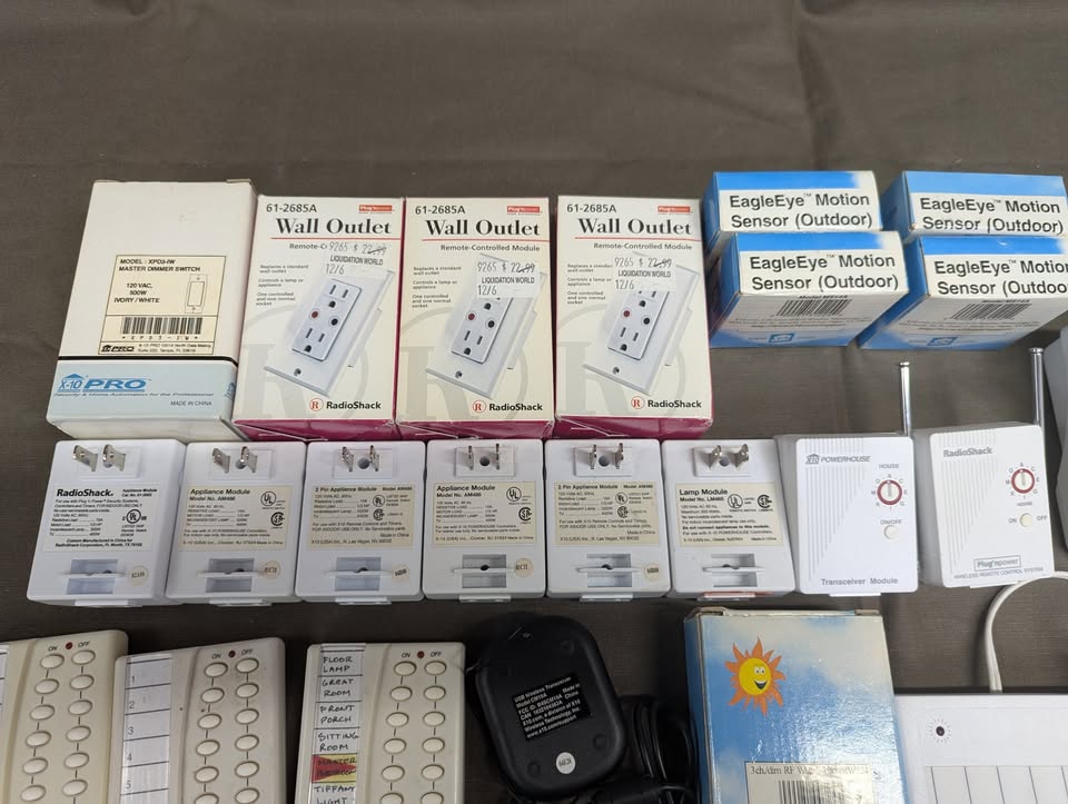 Lot of 25 x10 home automation modules - photo 4