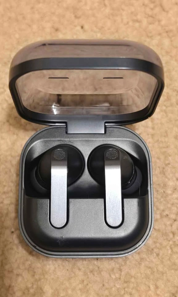 Galaxy Buds 4 Pro - photo 3