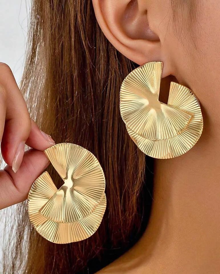 Gold earrings / fashion earrings- woman’s earrings