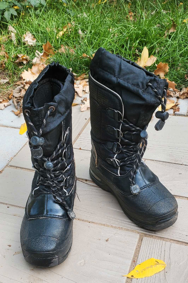Baffin winter boots children's size 4