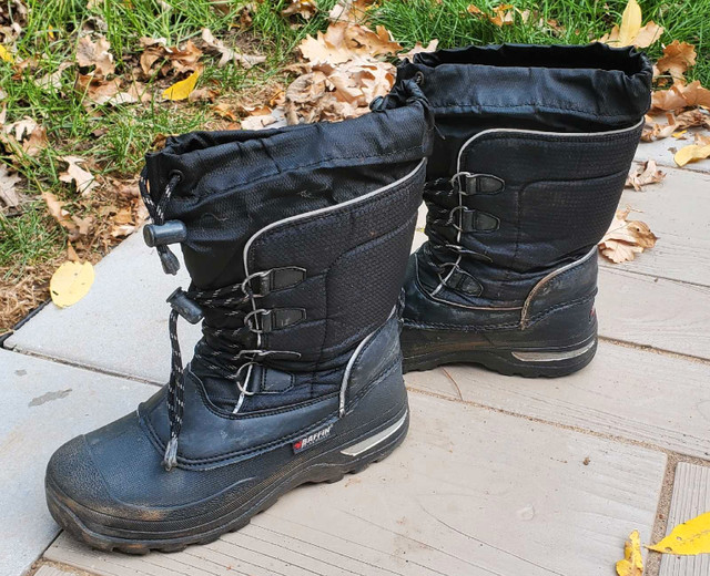 Baffin winter boots children's size 4 - photo 2