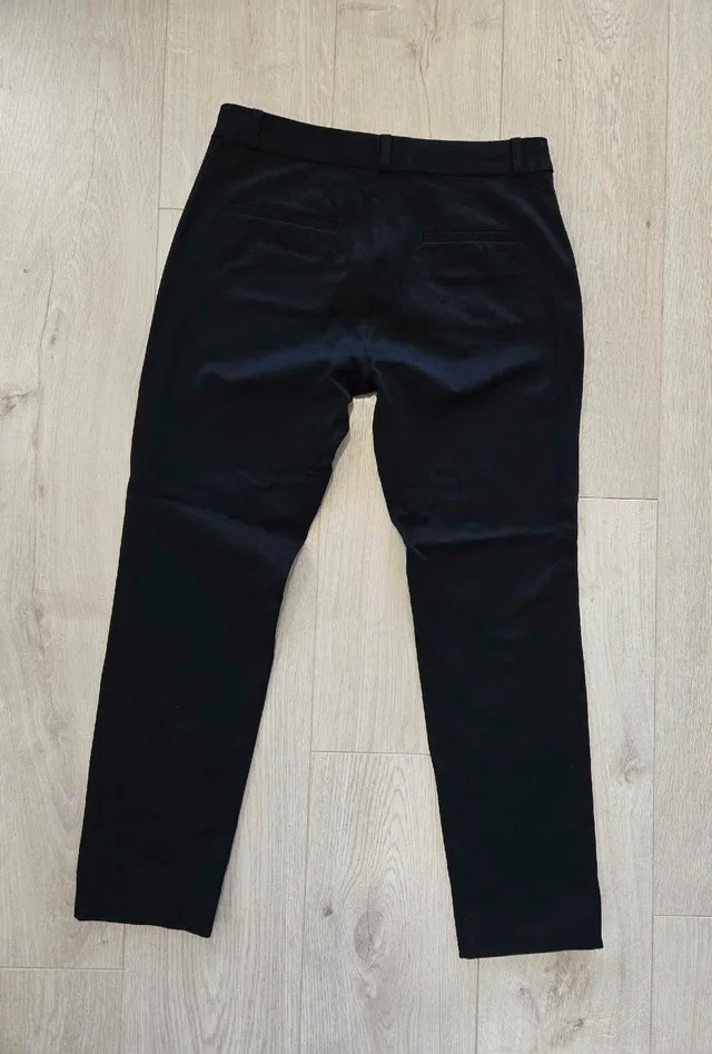 Banana Republic Sloan Black Curvy fit pants. Size 6 image indicator(2)