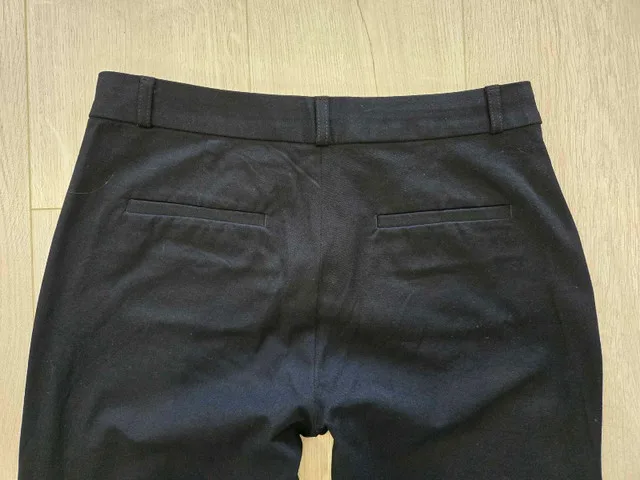 Banana Republic Sloan Black Curvy fit pants. Size 6 image indicator(3)
