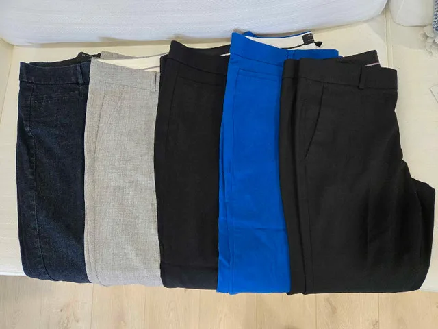 Banana Republic Sloan Black Curvy fit pants. Size 6 image indicator(5)