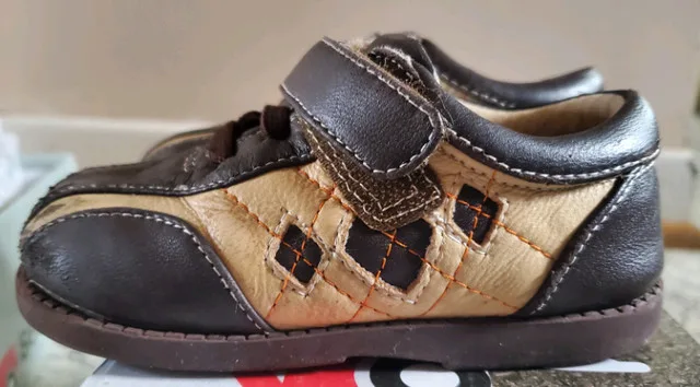 See Kai Run leather toddler shoes, Size 7 thumbnail