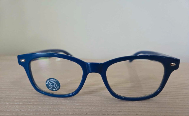 NEW Blue light glasses. Children's