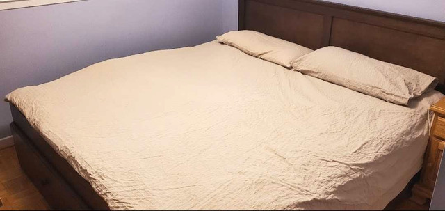 Solid wood bed. King. 3 large drawers. Mattr - photo 2