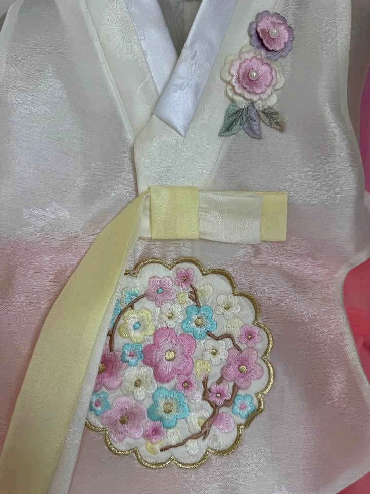 Girls’ Hanbok Set for 2T 🌸 - photo 4