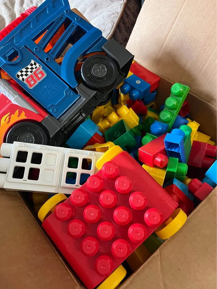 Big Box of Megablocks - photo 2