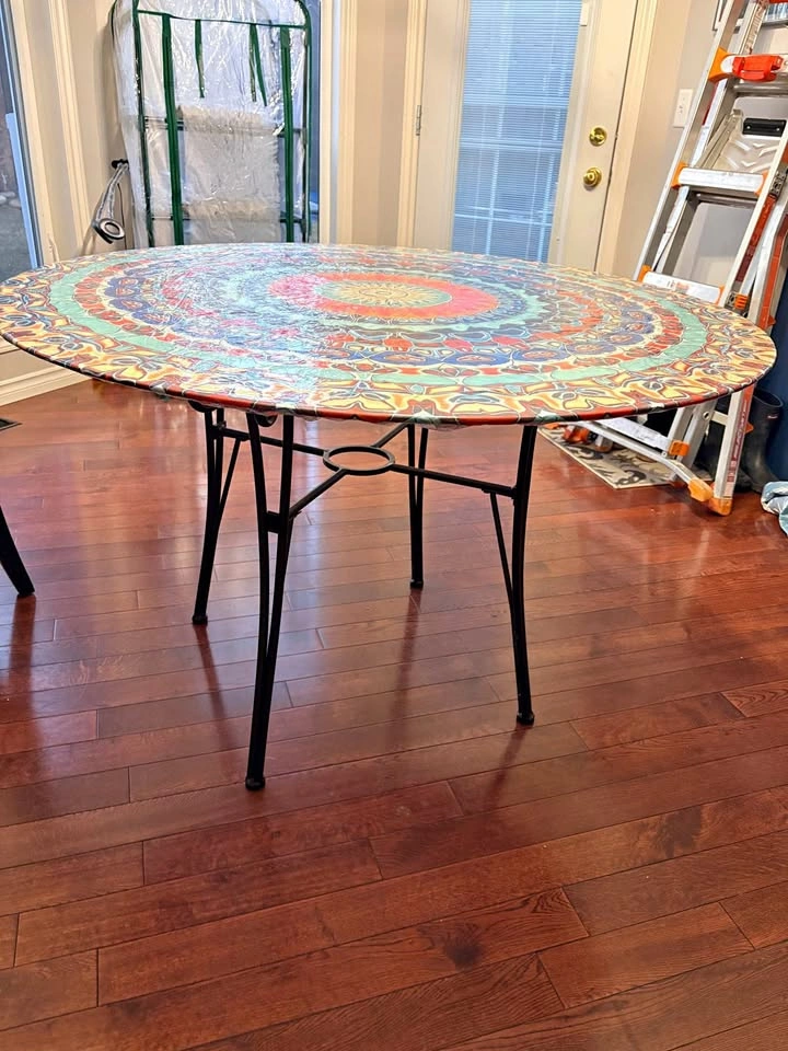 Clear Glass Top Round Table - Indoor/Outdoor