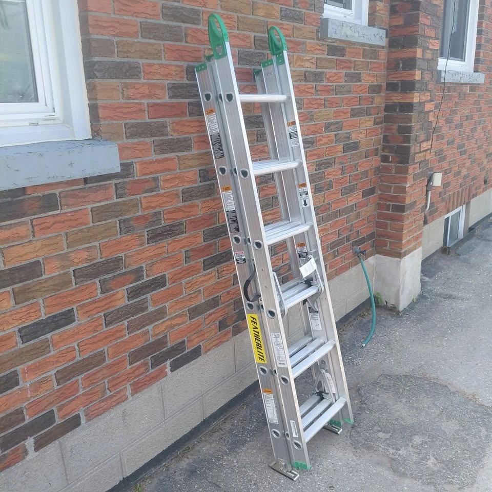 Featherlite FL-2285-16 16′ Medium Duty Aluminum 3-Section Ladder - photo 3