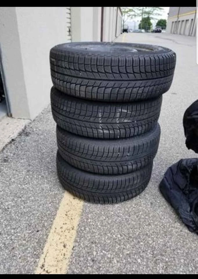 Snow Tires 215/60R16 Bolt pattern 5x114.3 - photo 3
