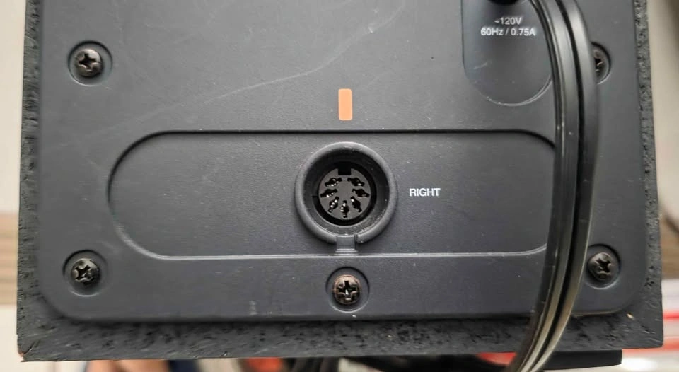 Altec Lansing 221 Amplified Speaker System - photo 3