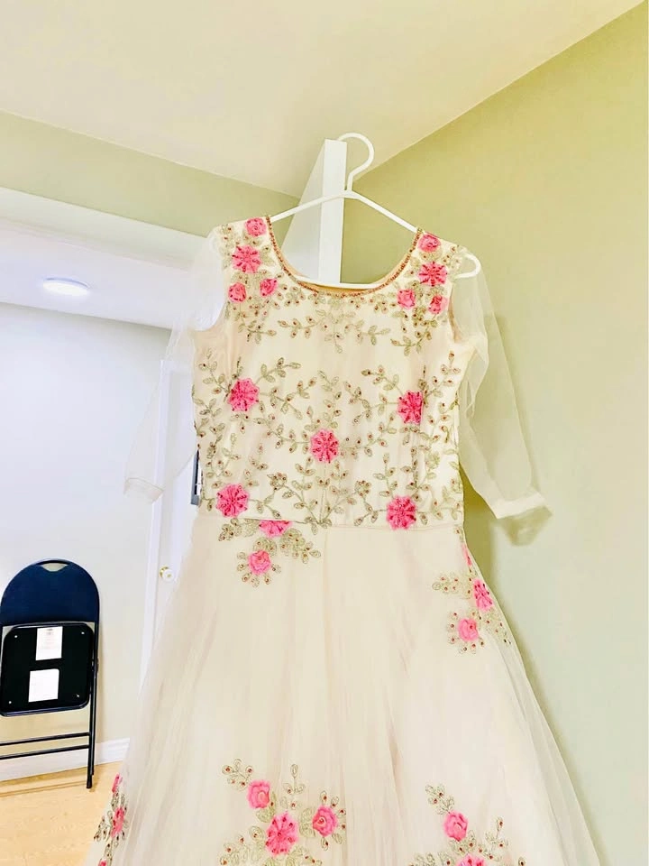Beautiful 😍 elegant gown dress with heavy cancan to make u look