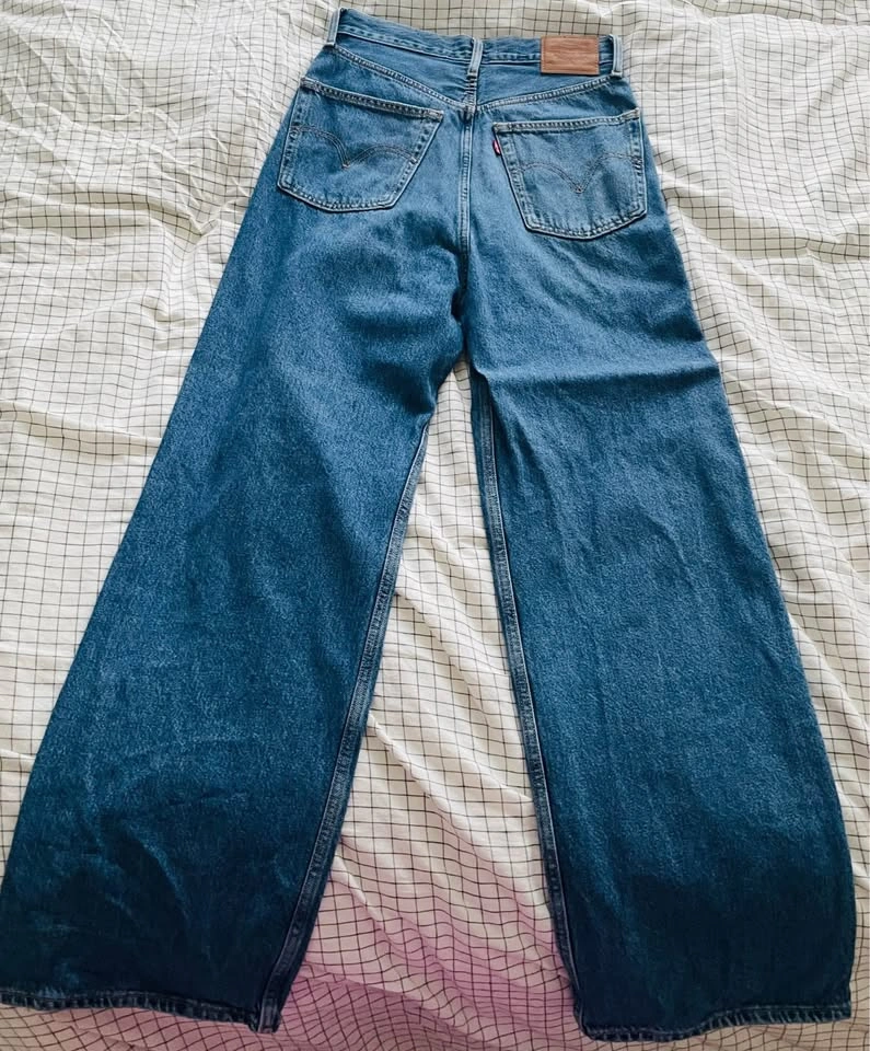 Levi’s Damaged Jeans for women - photo 2