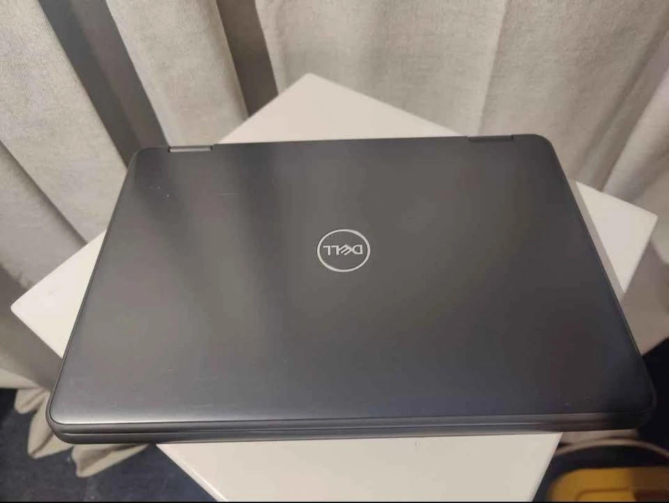 Dell Laptop Touchscreen 2in1 Windows 11 - photo 3