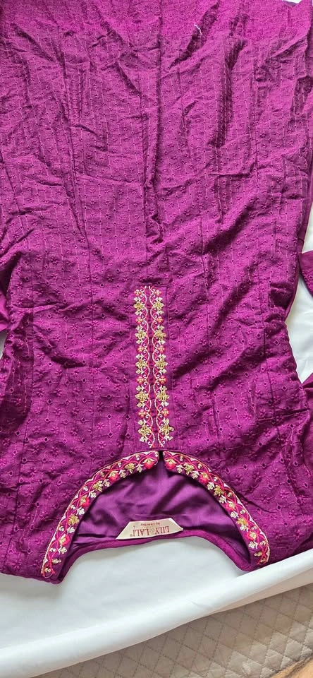 Lily & Lali Purple Embroidered Kurta Size L