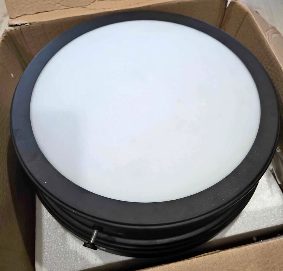 Flushmout light Fixture thumbnail