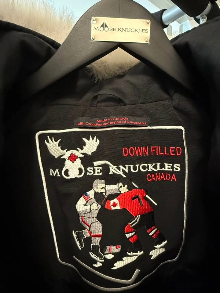 Moose Knuckles Black Down Parka Fur Hood Size S - photo 2