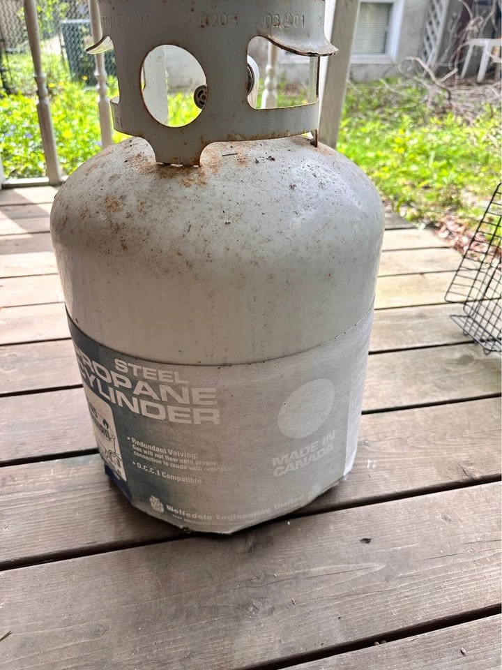 Propane Tank (20lb) - Perfect for Tank Exchange - photo 2