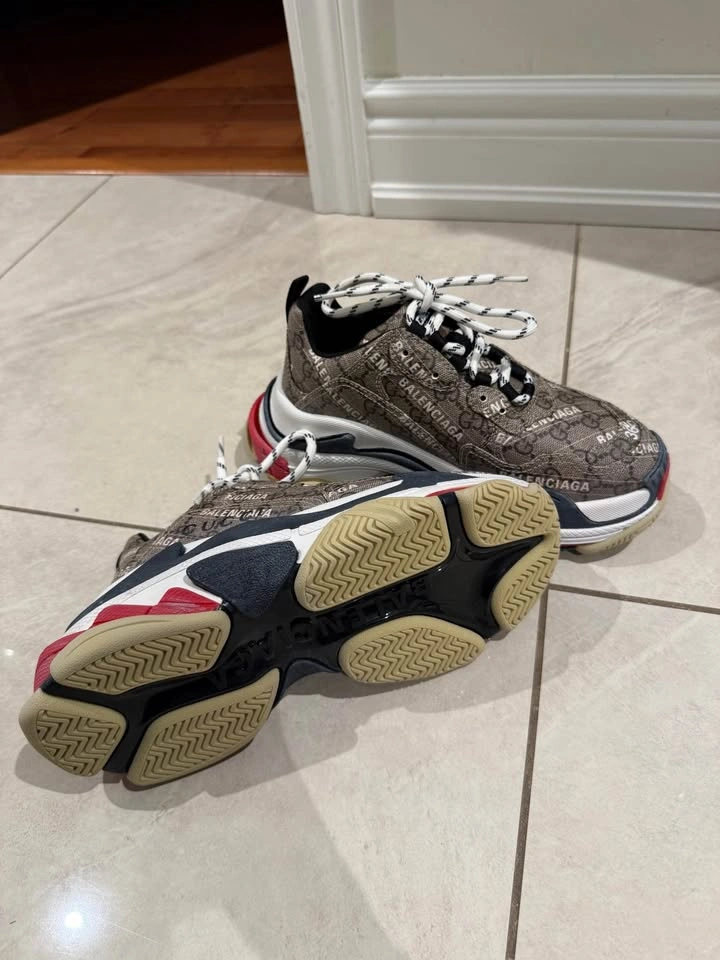 Authentic Gucci x Balenciaga Sneakers - photo 4