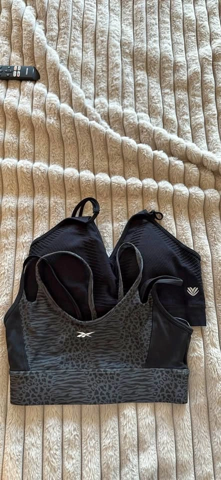 Sports Bras - 2 Pack (Reebok Cheetah & Black)