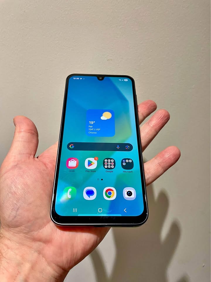 Samsung A16 mint everything