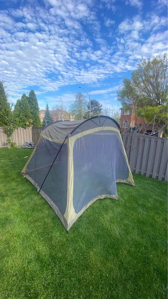 Screen tent 12x12 feet — 35$ OBO - photo 3