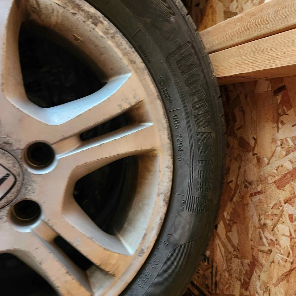 205/60/R16 Mottomaster All Season Tires with Honda Alloy Wheels - photo 2