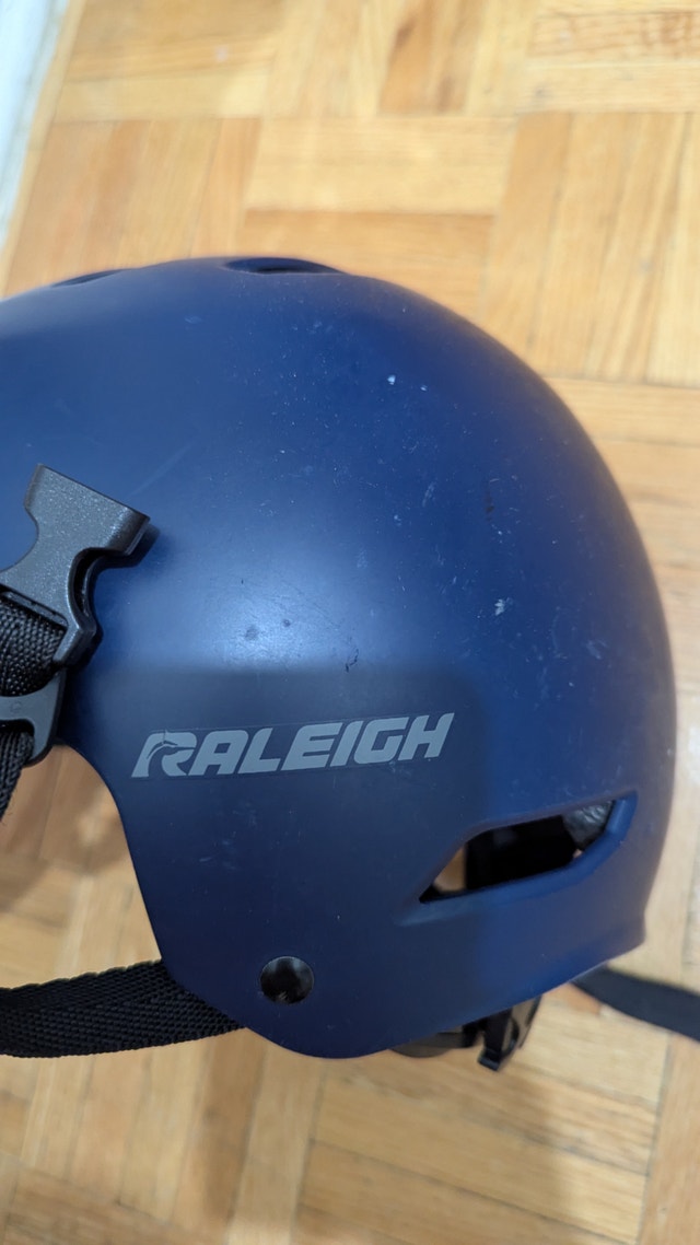 Raleigh Bicycle Helmet - Size 58-62cm - photo 2
