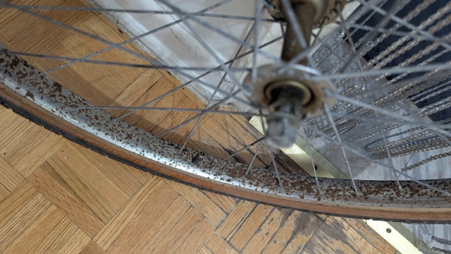 Used Bike Bicycle Wheel FRONT 26x2 - photo 3