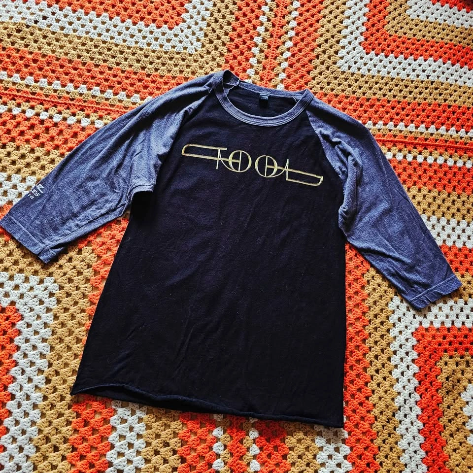 Tool Fear Inoculum 2019 Tour "The Torch" Raglan Band Tee Small - photo 2