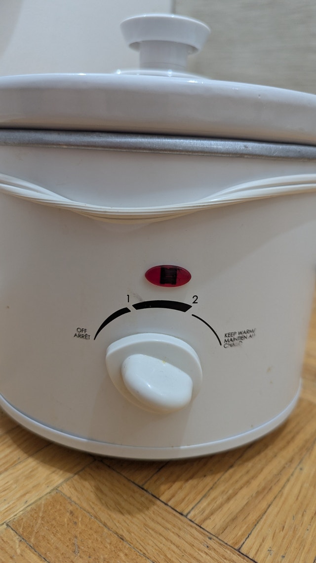Slow Cooker 2 QT Porcelain Ceramic Bowl Compact Portable E2522 - photo 2