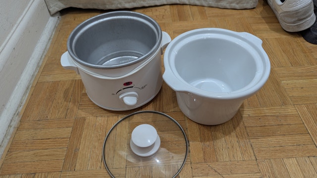 Slow Cooker 2 QT Porcelain Ceramic Bowl Compact Portable E2522 - photo 3