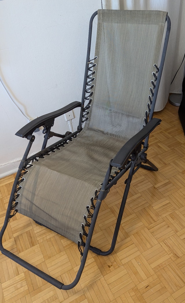 Zero Gravity Outdoor Folding Lawn Chair