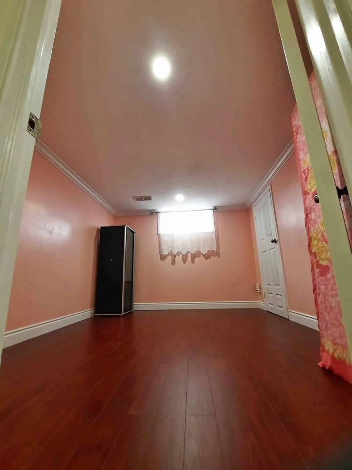 Private room for rent with utilities