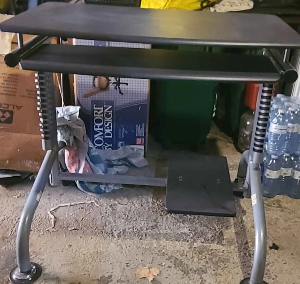 Rolling Computer Desk with Keyboard Tray - photo 3