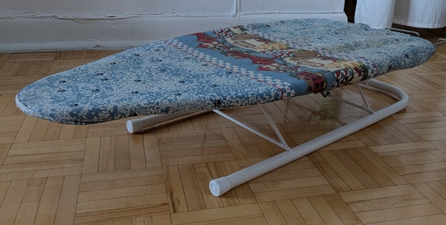 Small Portable Mini Ironing Board 30"x12" w/ Cover - photo 2