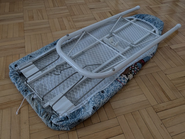 Small Portable Mini Ironing Board 30"x12" w/ Cover - photo 3