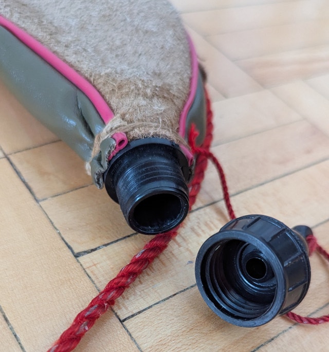 Cottage Vintage Suede Leather Wine/Water Bag Flask - photo 3
