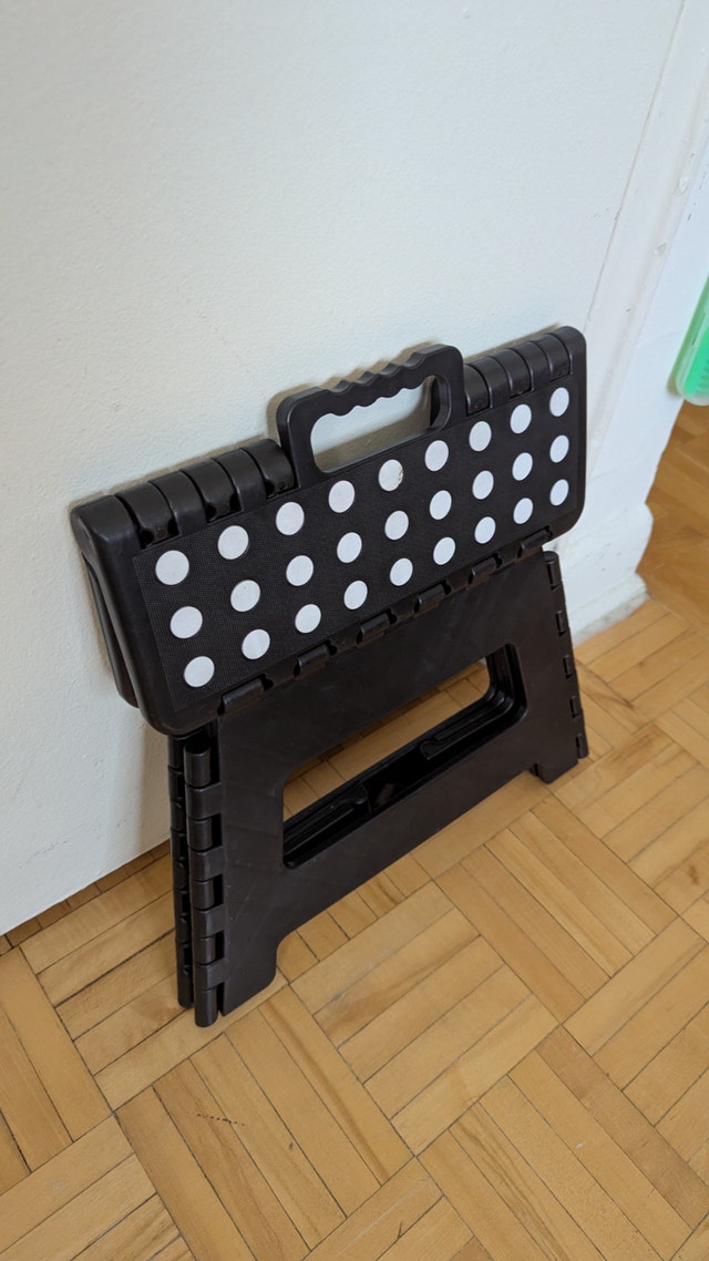 Folding Step Stool 9'' Plastic Foldable for Kids Non-Slip Surfac - photo 2