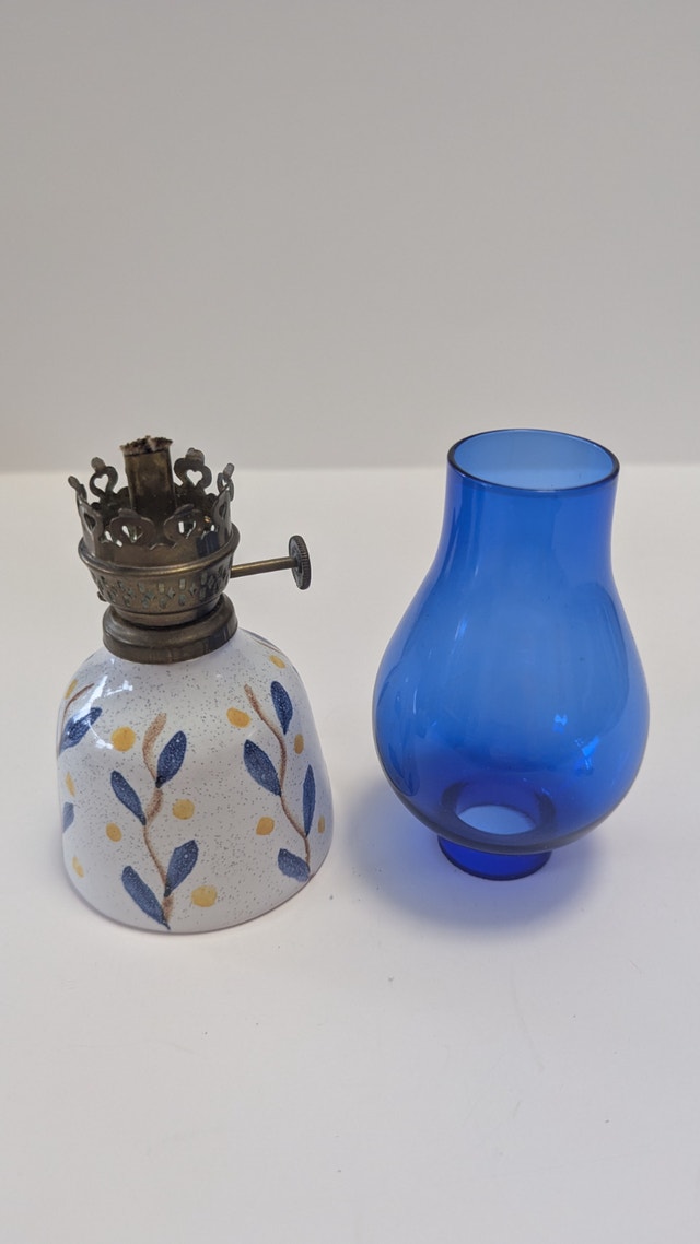Vintage Lamplight Farms Porcelain Oil Lamp - photo 3