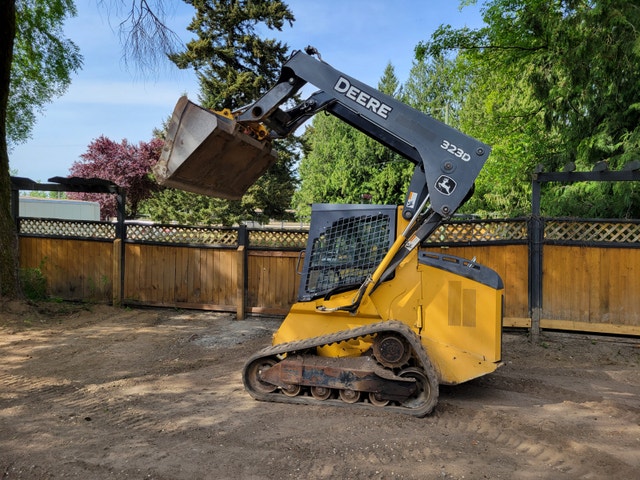 Skid steer - photo 2